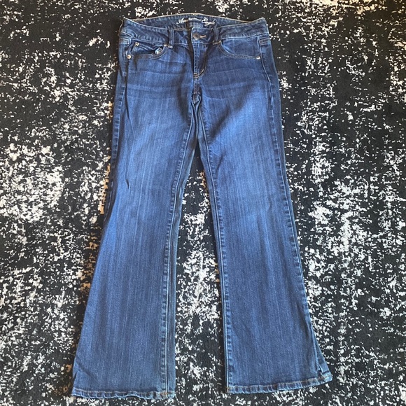 American Eagle Favorite Boyfriend Jeans - Picture 1 of 4